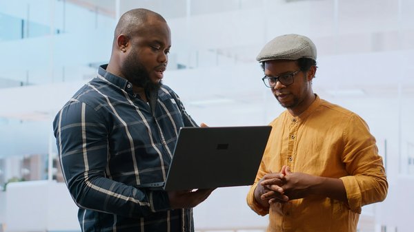 Frais de gestion location : économisez avec des services en ligne